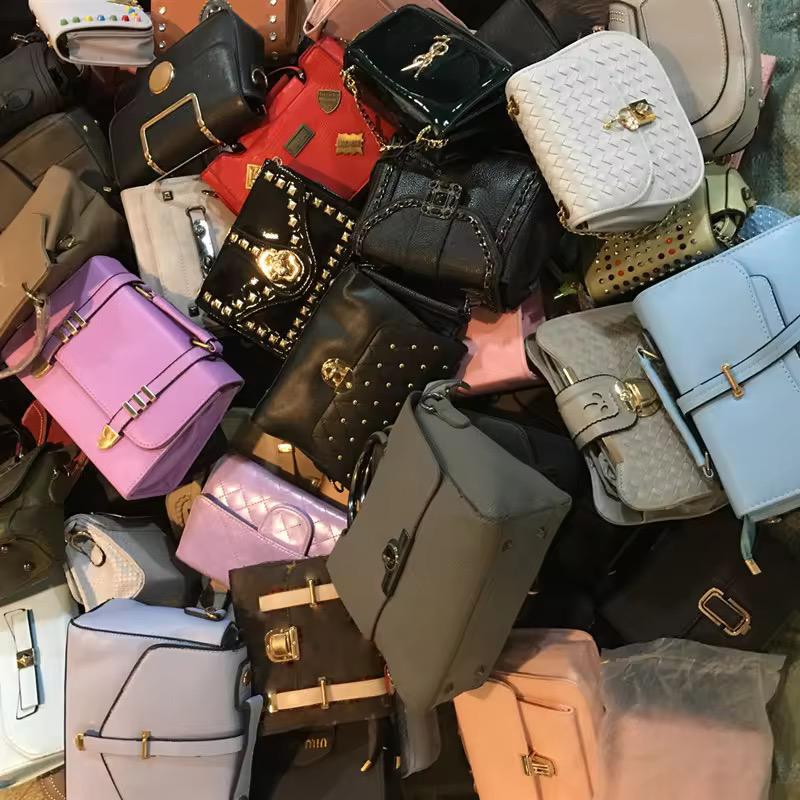 Wholesale Women’s Handbags – Designer-Inspired Inclined Shoulder Bags (Mixed Random Delivery)