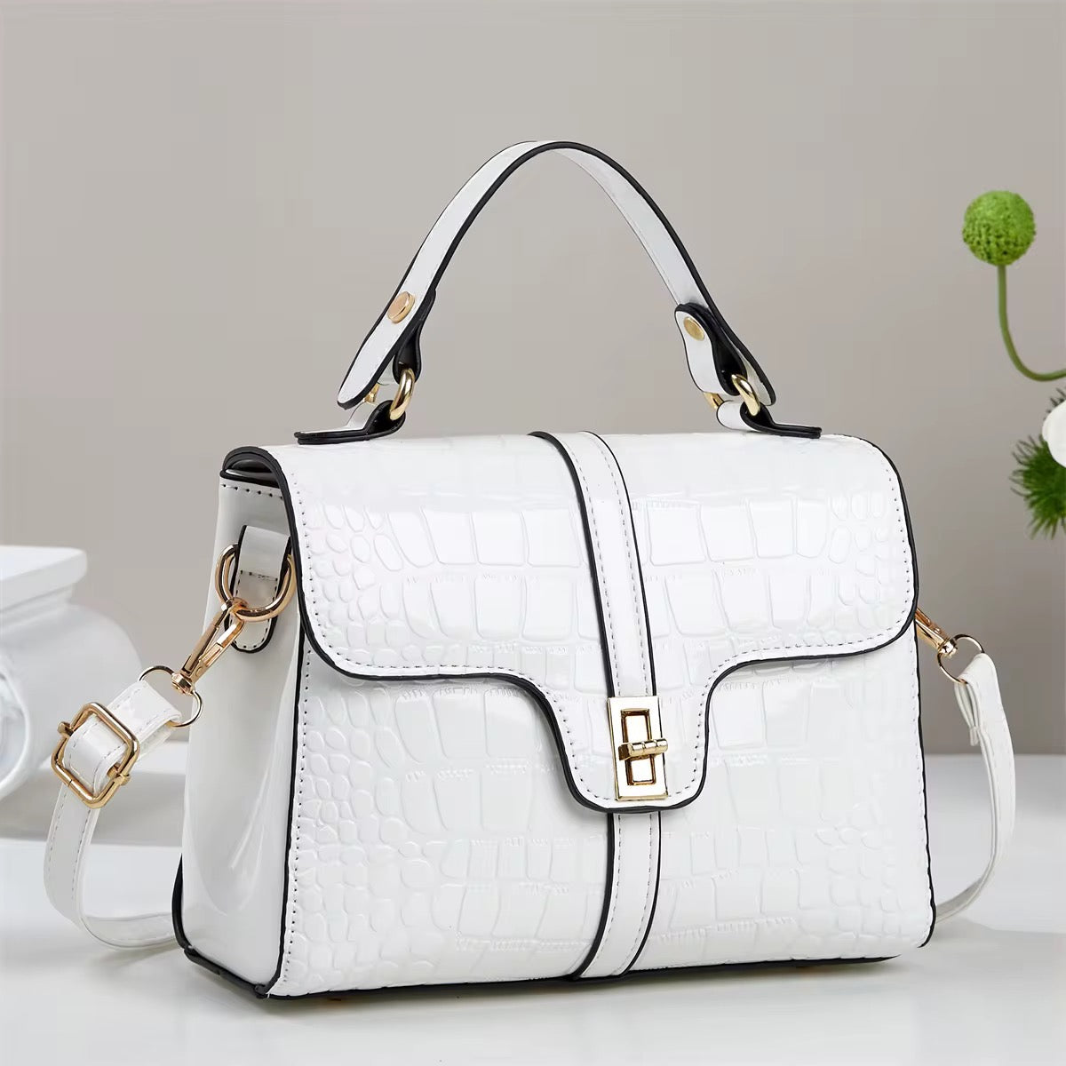 Wholesale Women’s Handbags – Designer-Inspired Inclined Shoulder Bags (Mixed Random Delivery)