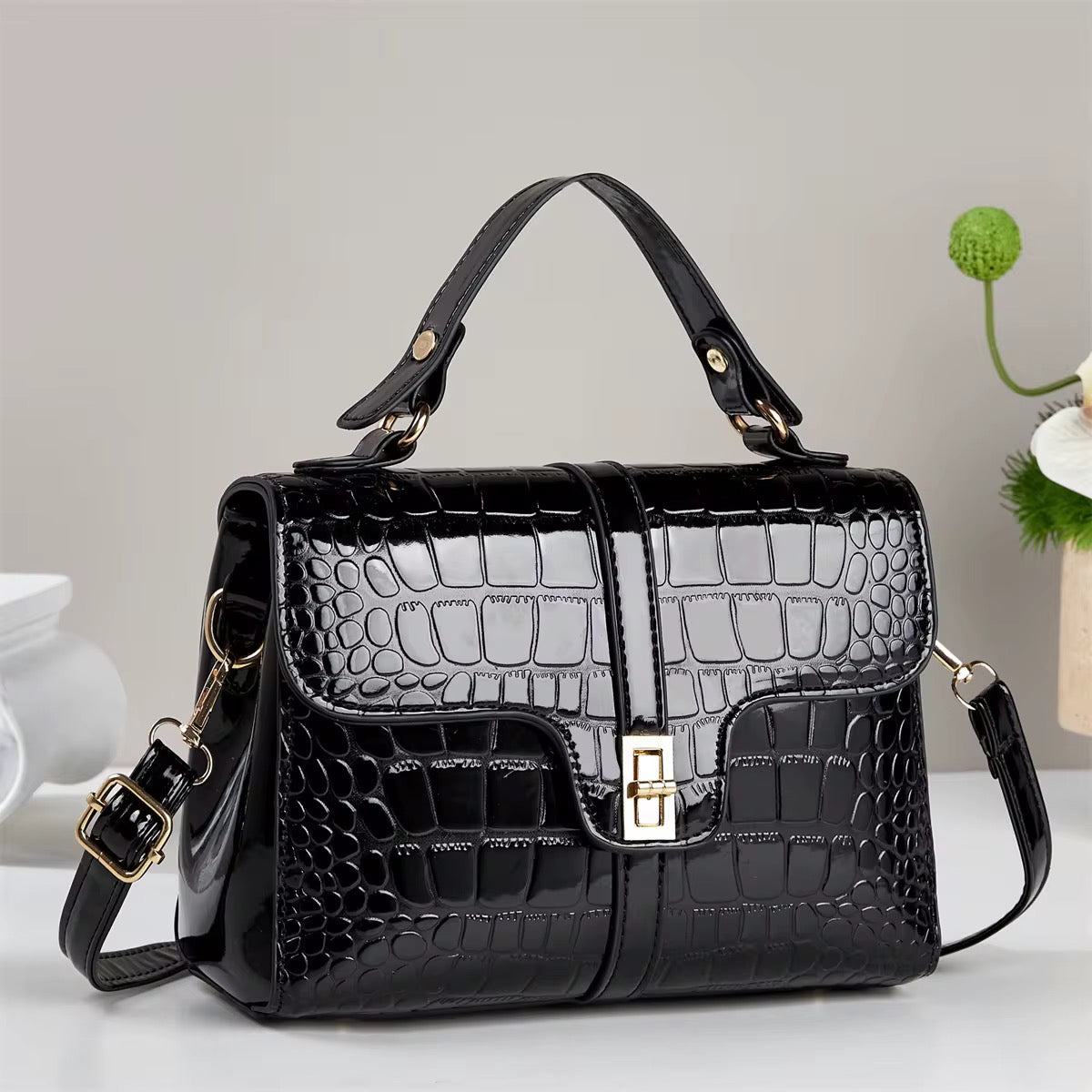 Wholesale Women’s Handbags – Designer-Inspired Inclined Shoulder Bags (Mixed Random Delivery)