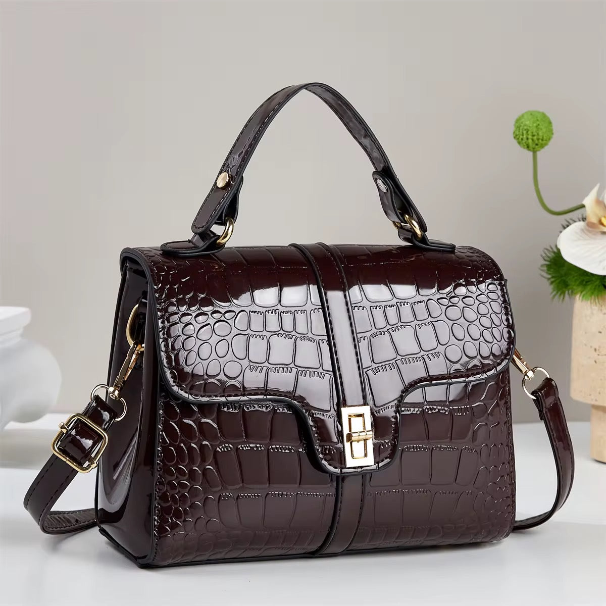Wholesale Women’s Handbags – Designer-Inspired Inclined Shoulder Bags (Mixed Random Delivery)