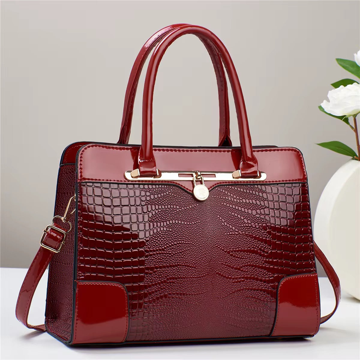 Wholesale Women’s Handbags – Designer-Inspired Inclined Shoulder Bags (Mixed Random Delivery)
